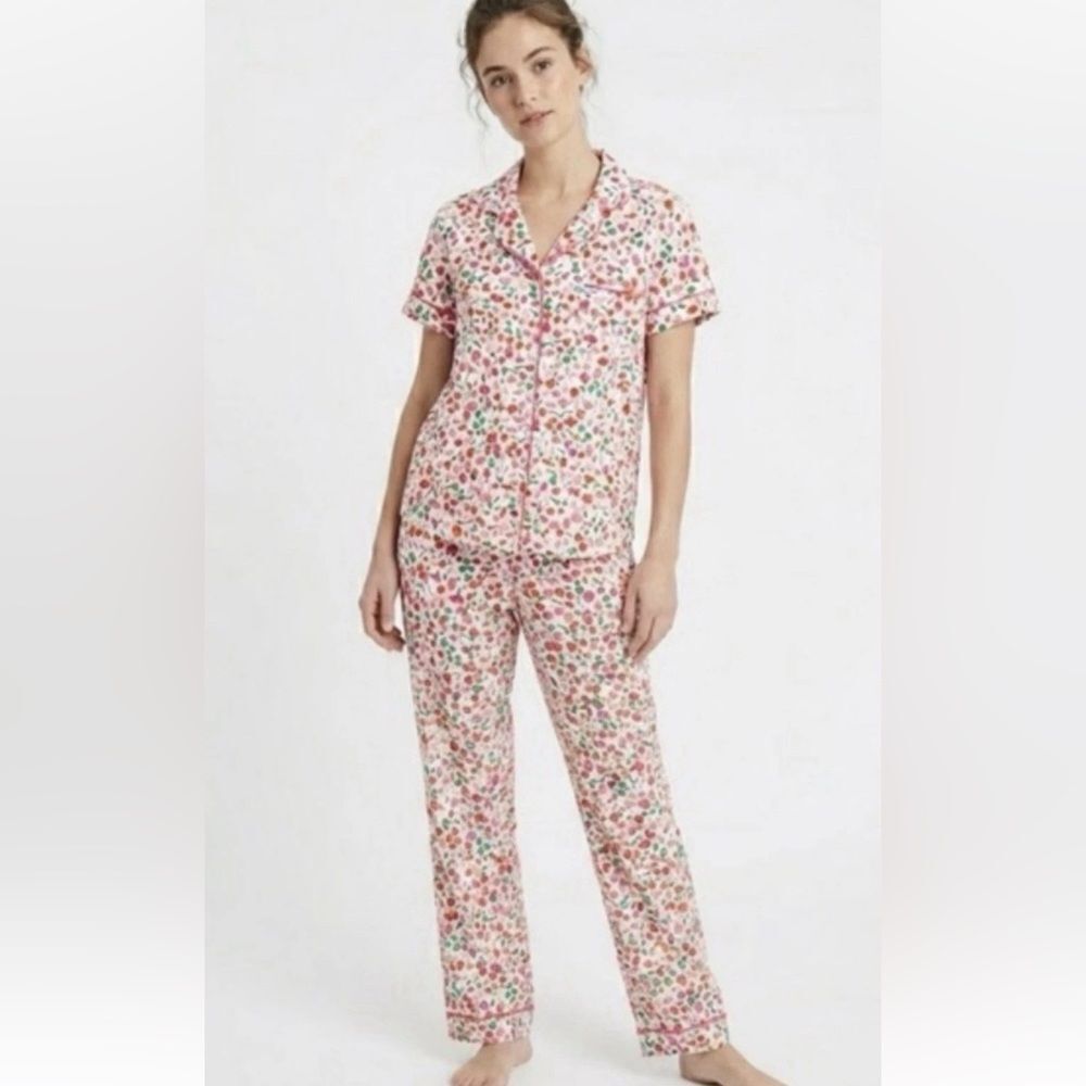 kate spade White Red Vibrant Floral Short Sleeve Notch Collar Crop Pants PJ Set